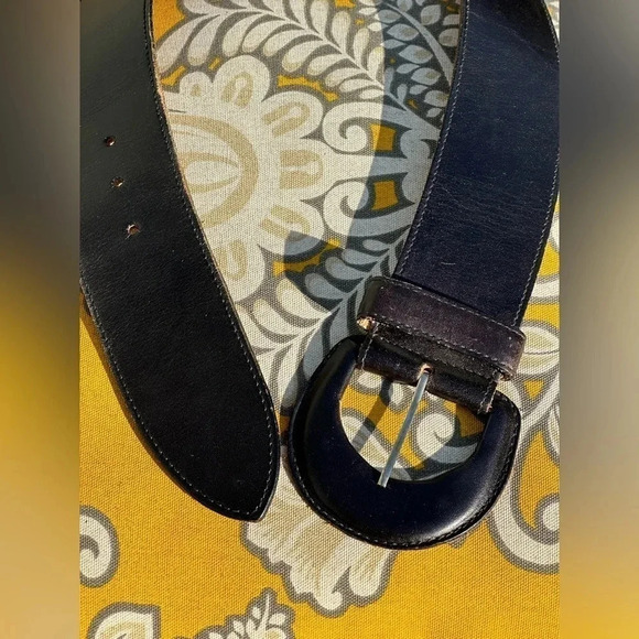 Anne Klein — Vintage Big Buckle Leather Belt main image 4
